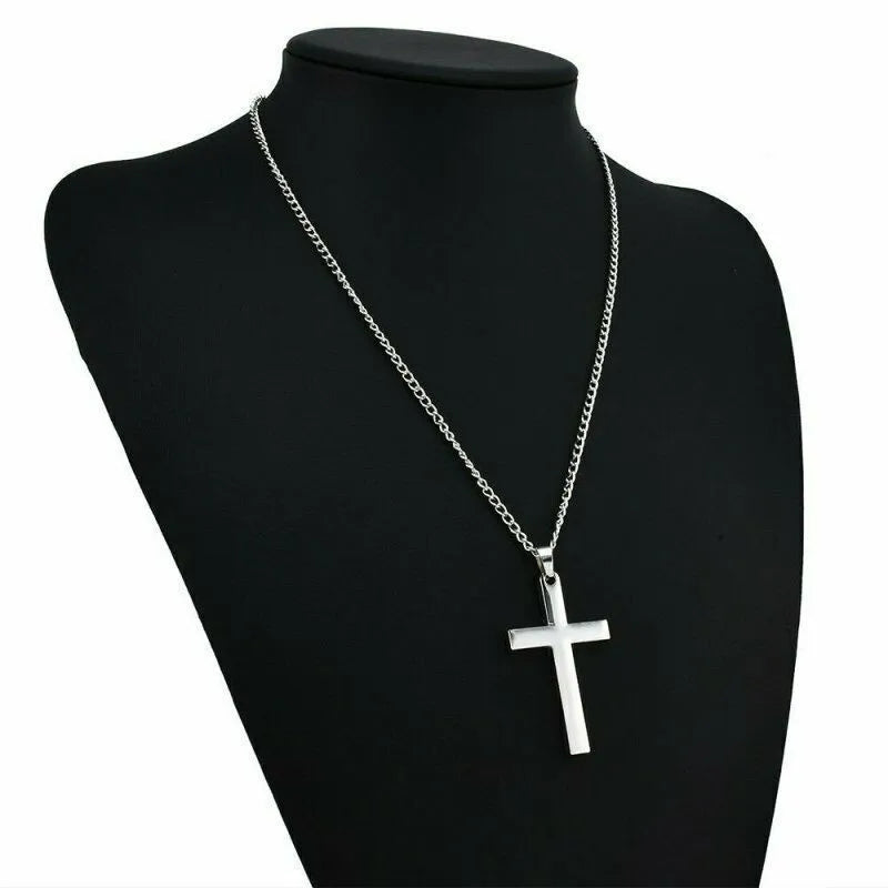 Collar Clásico de Acero con Cruz