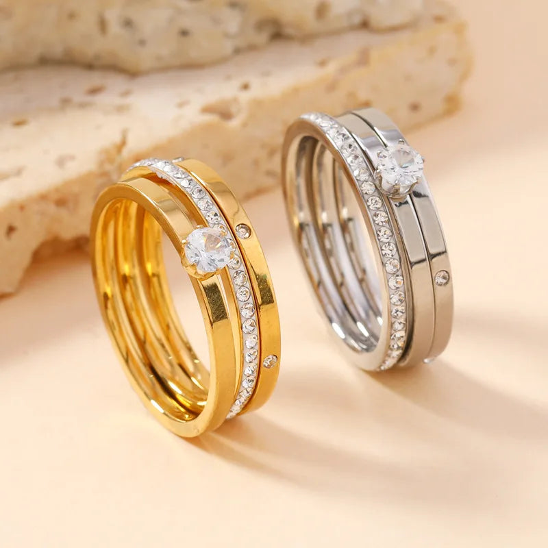 Set de Tres Anillos de Acero con Circonitas