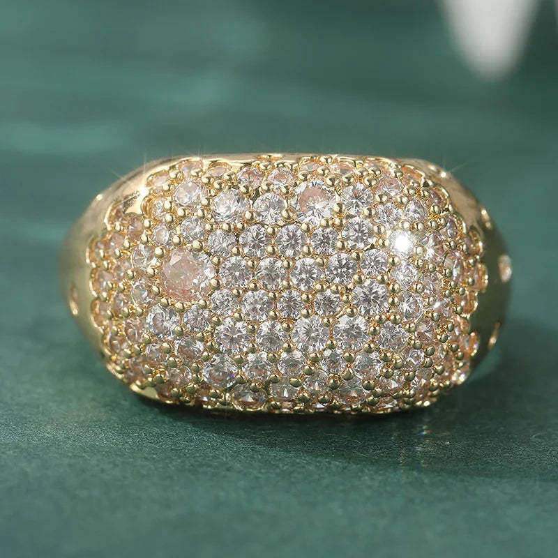 Anillo Minimalista para Mujer con Circonita Blanca y Acabado Dorado