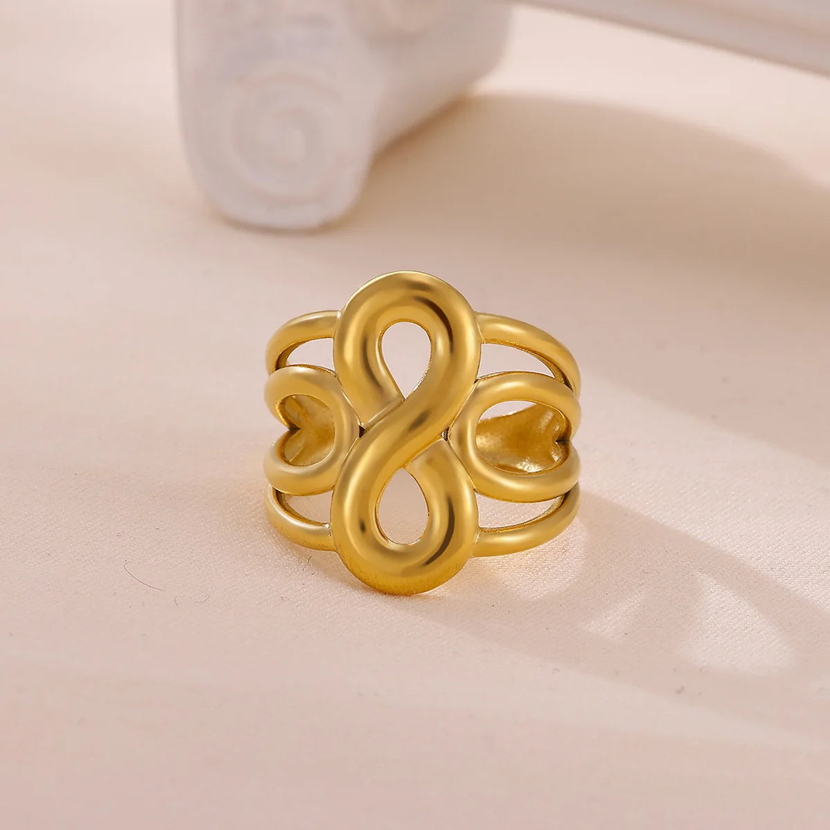 Anillo Geométrico Infinito de Acero Inoxidable Dorado para Mujer