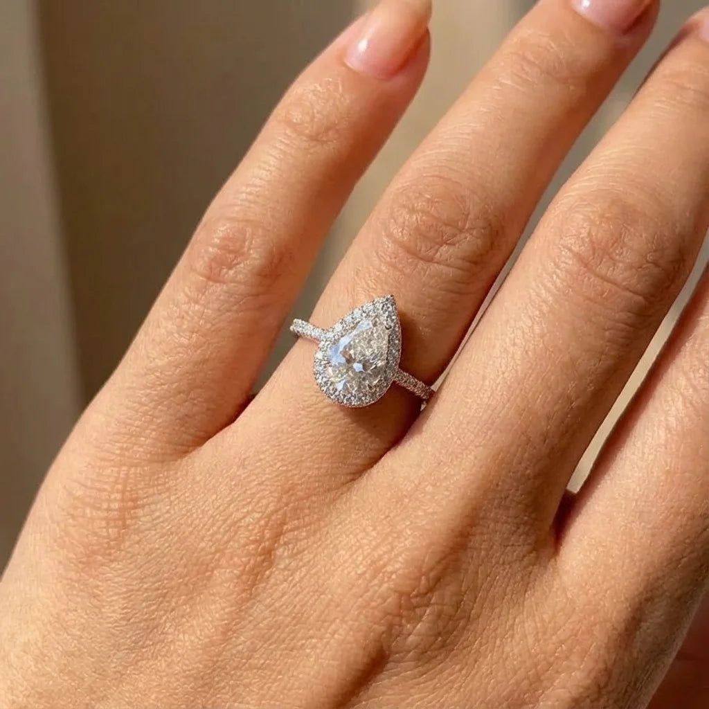 Anillo de Plata 925 con Circón Pera de 1 ct