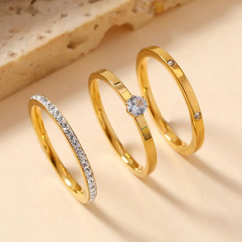 Set de Tres Anillos de Acero con Circonitas