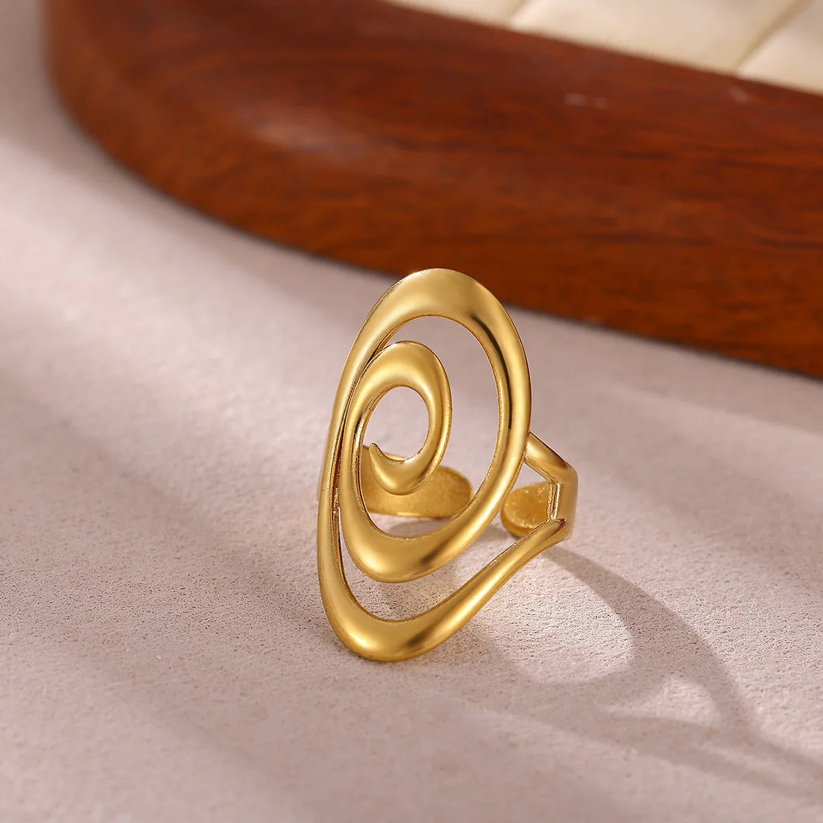 Anillo Geométrico Infinito de Acero Inoxidable Dorado para Mujer