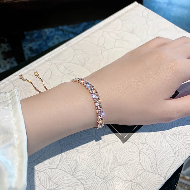 Pulsera Ajustable de Acero con Circonitas