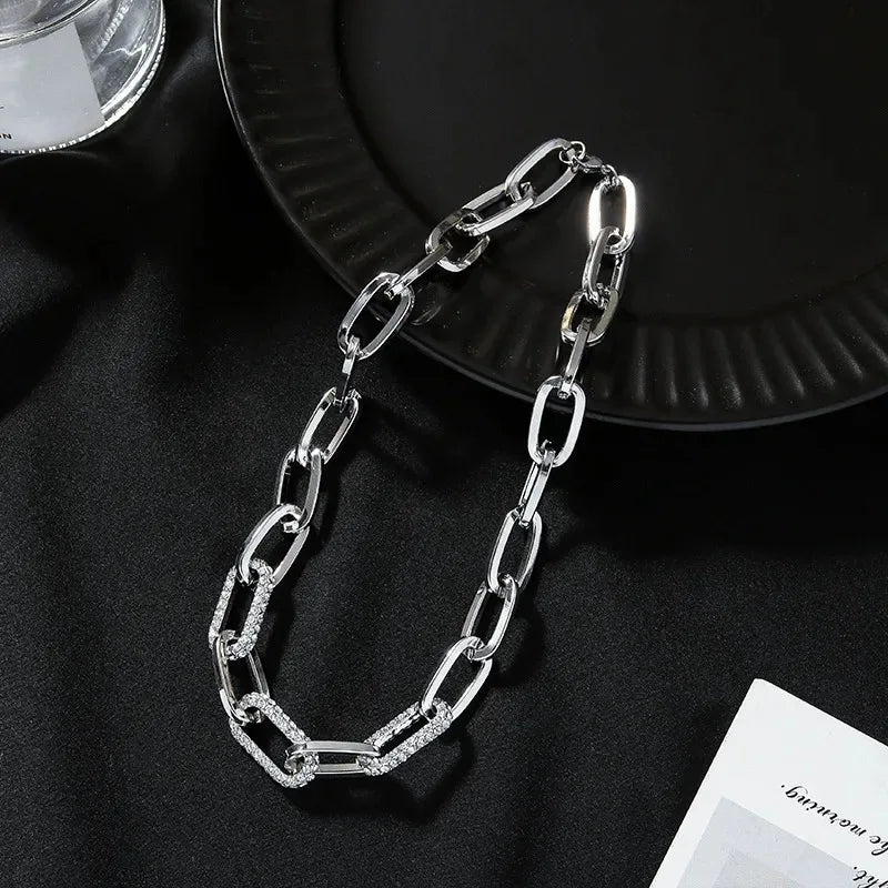 Collar Brutalista Geométrico