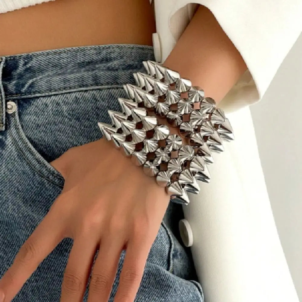 Pulsera Brutalista de Diseño