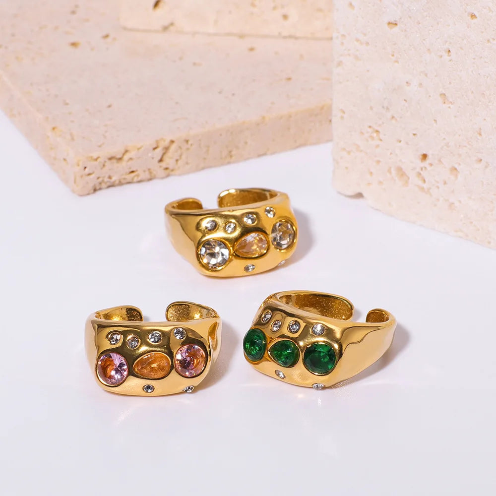 Anillo Ajustable Dorado con Cristales de Colores