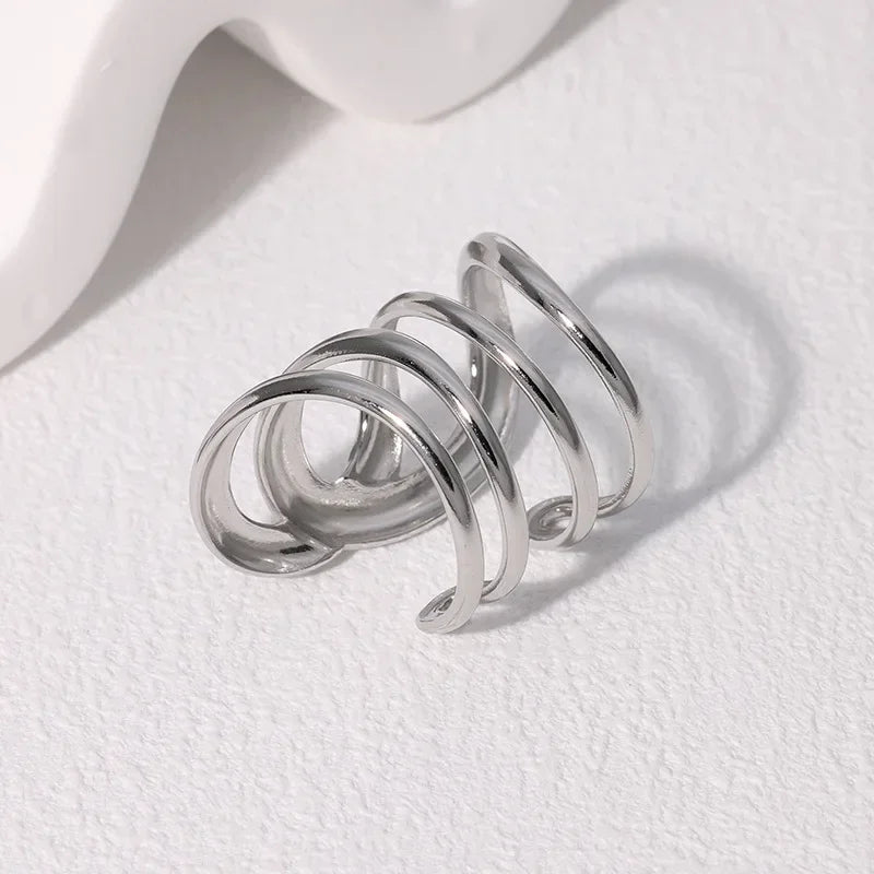 Anillo Dorado de Acero con Dijes