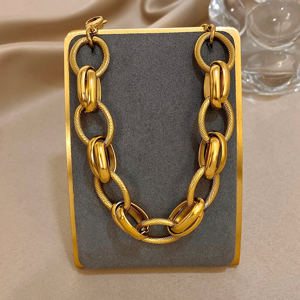 Pulsera Brutalista de Diseño
