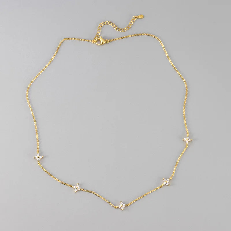 Collar Dorado con Trébol y Circonitas