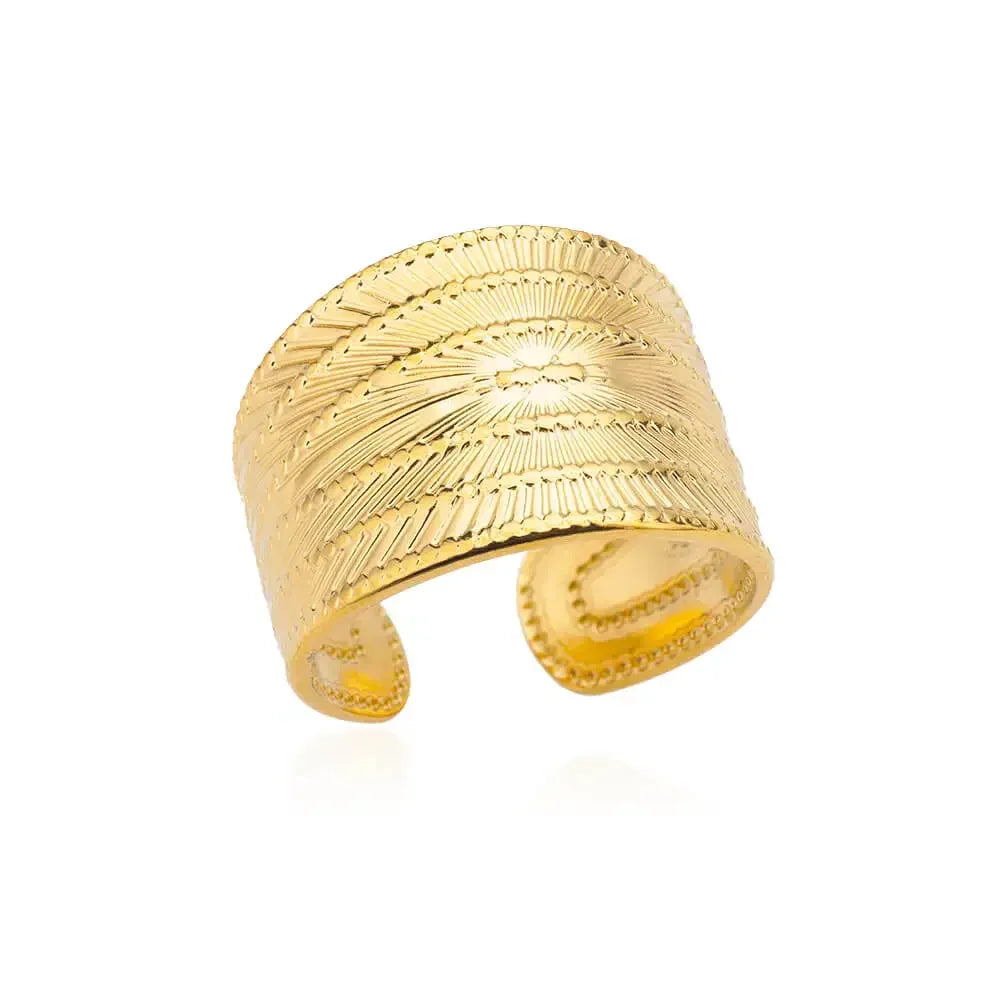 Anillo Dorado Vintage con Corazón