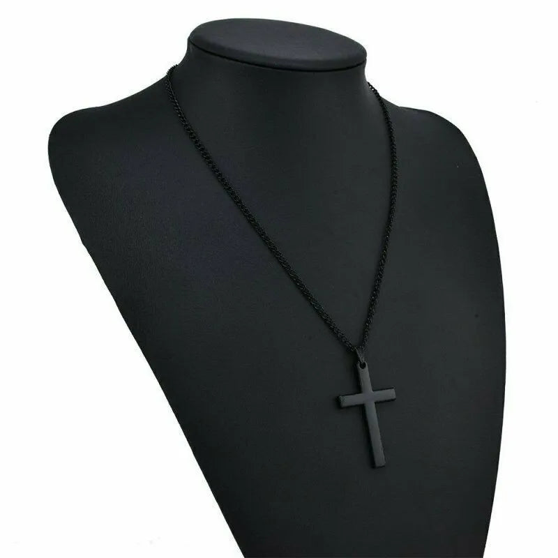 Collar Clásico de Acero con Cruz