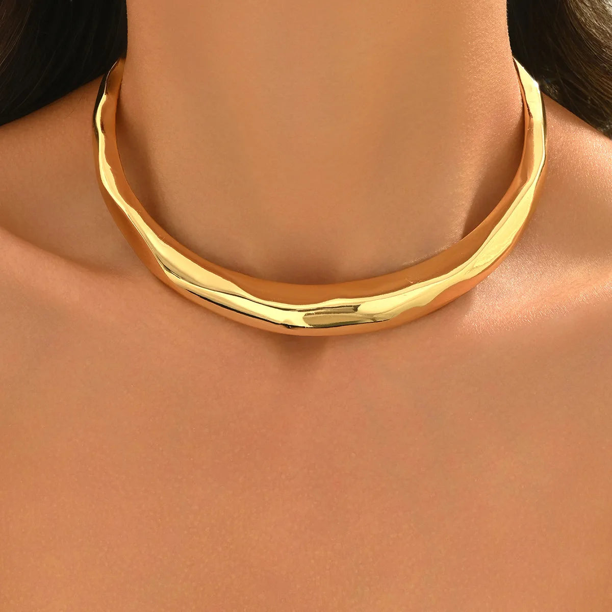 Collar Brutalista Geométrico