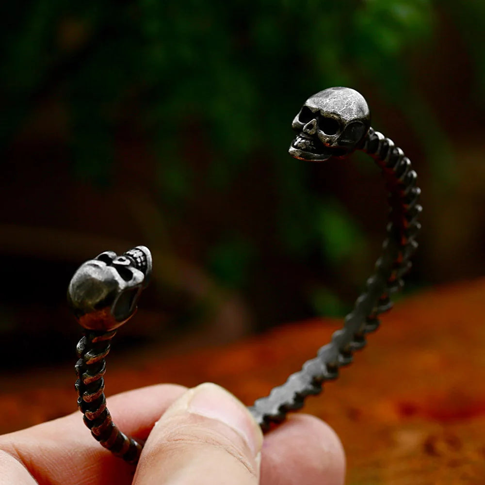 Pulsera Gótica de Acero con Calavera Negra