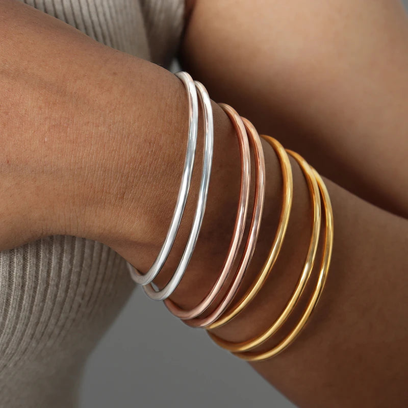 Pulsera Redonda Minimalista Dorada