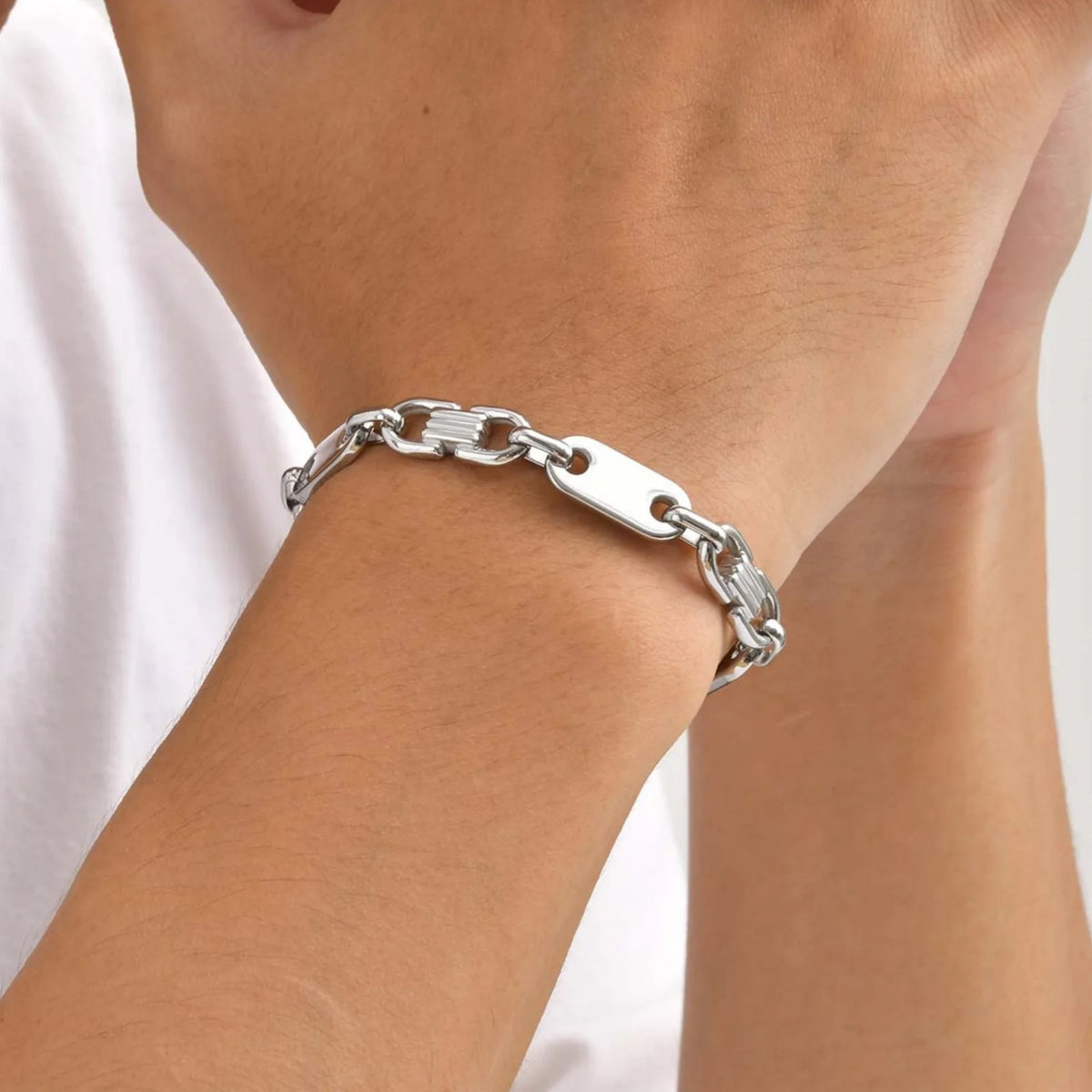 Pulsera Geométrica de Acero Hecha a Mano